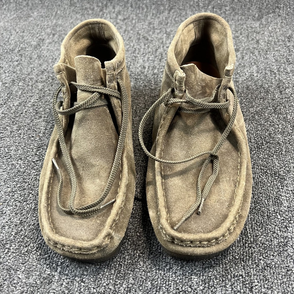 Clarks Originals Wallabee Boot 8.5 M Taupe Suede Leather Crepe Sole Streetwear